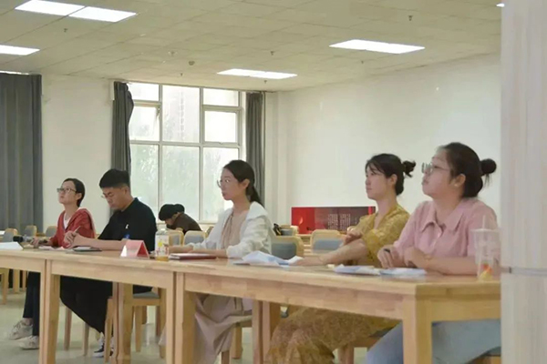 beat365官网学生踊跃投身“大学生志愿服务西部计划”